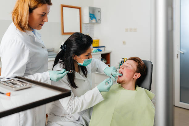 Best Broken or Cracked Tooth Emergency Dentist in Lindsay, TX